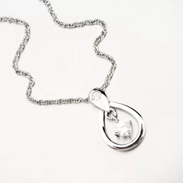 Stříbrný přívěsek se zirkony PKL-3086