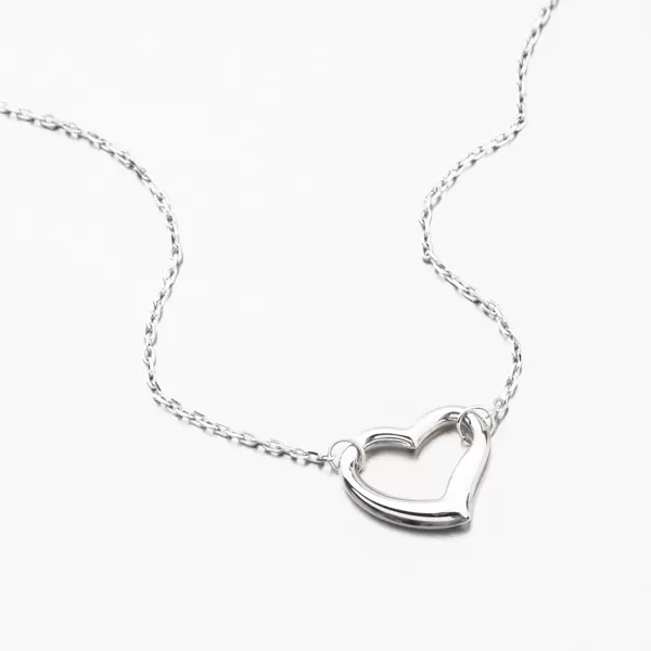 Náramek z bílého zlata se srdcem 614A-011