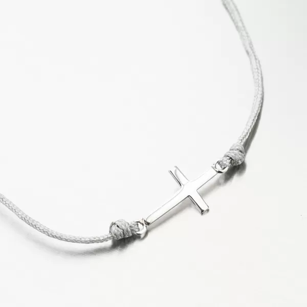 Stříbrný provázkový náramek s křížkem BST-14713-G