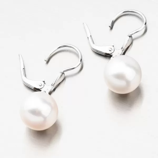 Visací náušnice z bílého zlata s bílou perlou