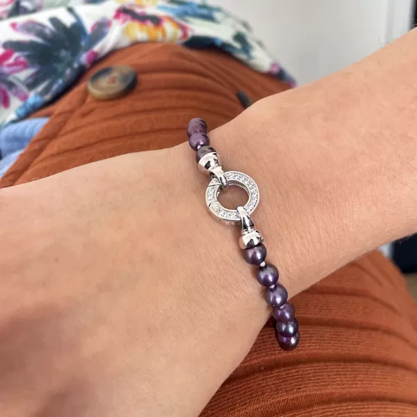 Perlový náramek z pravých říčních perel modrý 23001.3 dk.peacock