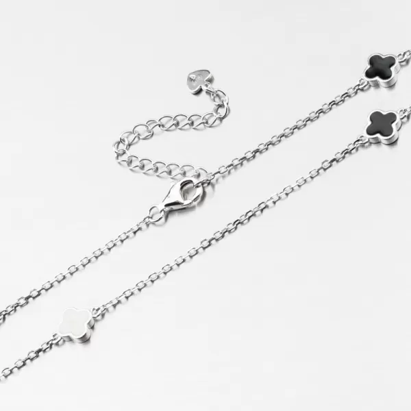 Stříbrný náhrdelník se čtyřlístky PKL-5019