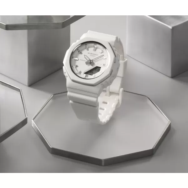 Casio G-Shock GMA-P2110-7AER